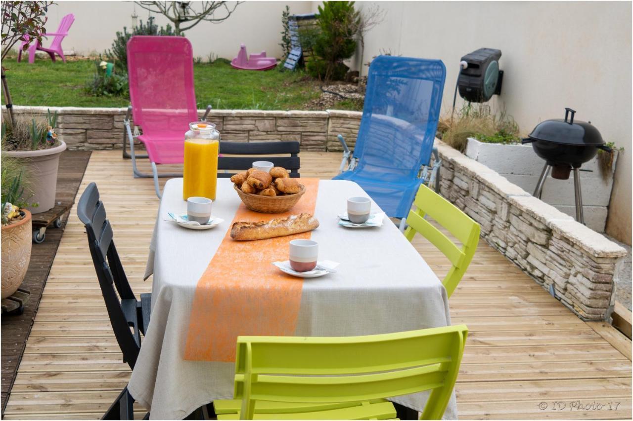 "Le Pirate Beneze"Gite Insolite,Situation Ideale,Accueil Attentionne Trizay Exterior photo